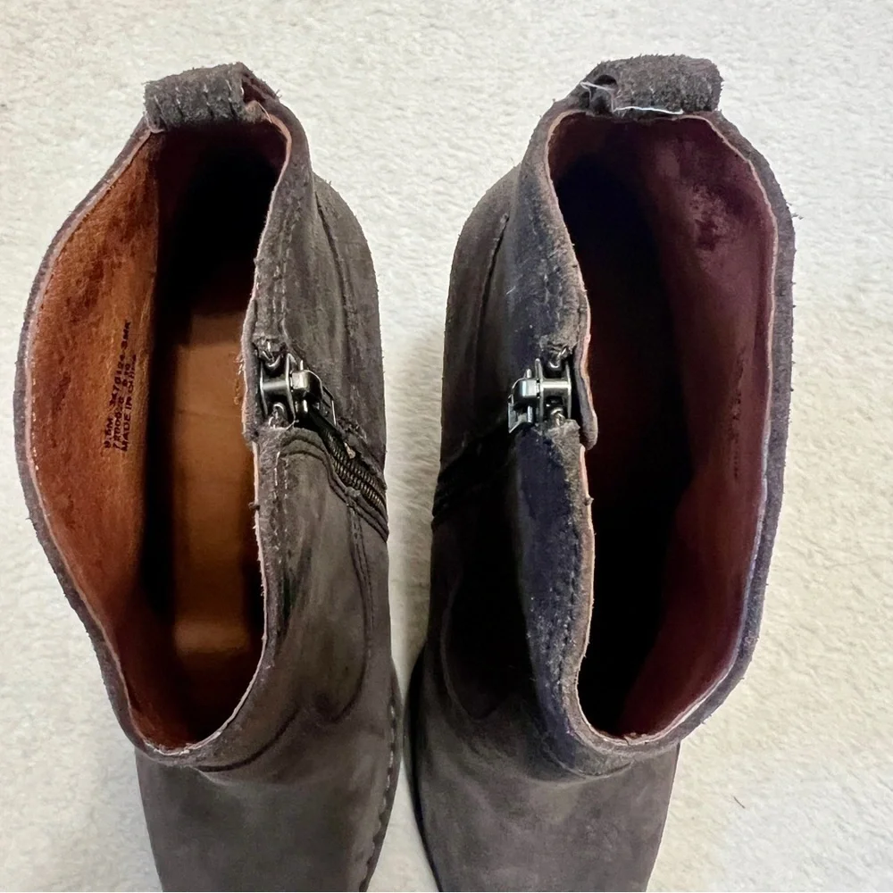 Frye Madeline Short Grey Suede Ankle Booties - Size 9.5